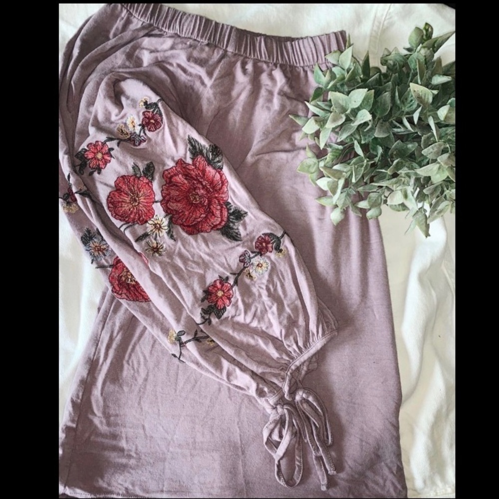 american eagle off shoulder shirt